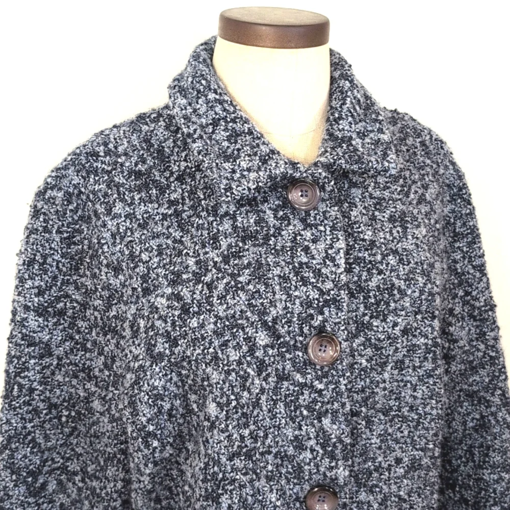 Vintage Weave Of The Irish 4 button wool jacket. Medium.
